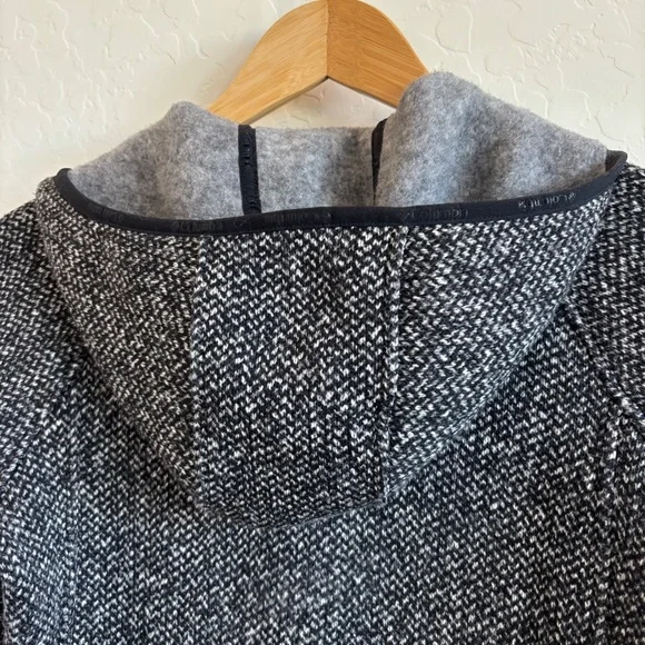 Columbia  fleece jacket , Size Small , black&white, outdoor , hiking - Picture 8 of 12